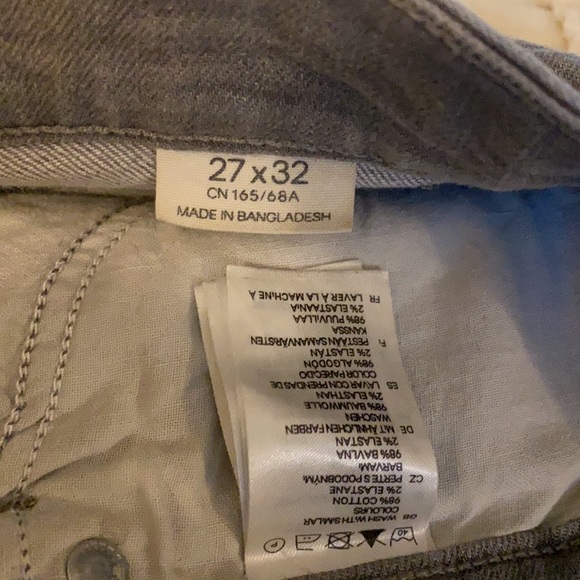 Flattering Light Gray H&M Highwaist Skinny Jeans - Picture 4 of 6